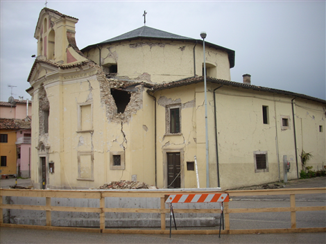 Chiesa pesantemente danneggiata