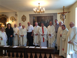 Con i sacerdoti originari e amici di Caramagna