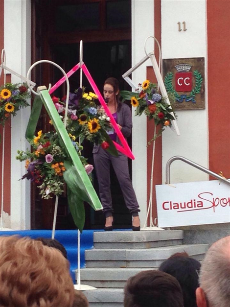 La presentatrice