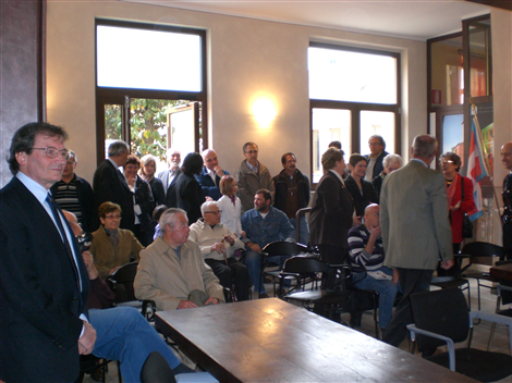 La gente presente all'inaugurazione