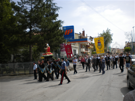 Corteo di San Vito con i rispettivi gonfaloni