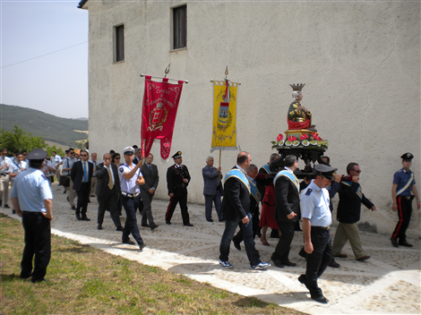 Sfilata con le autorità civili