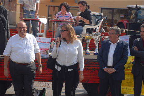 Da sinistra, Riu, il Sindaco di Carmagnola Silvia Testa e il Consigliere Negro