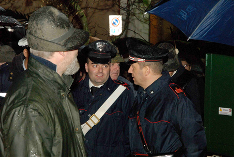 Giancarlo Bertoldo, Presidente degli Alpini, e i Carabinieri di Racconigi
