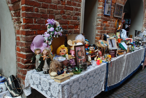Mercatino dell'artigianato minore