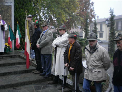 Gli Alpini presenti alla cerimonia
