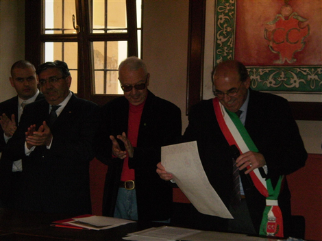 La consegna della pergamena