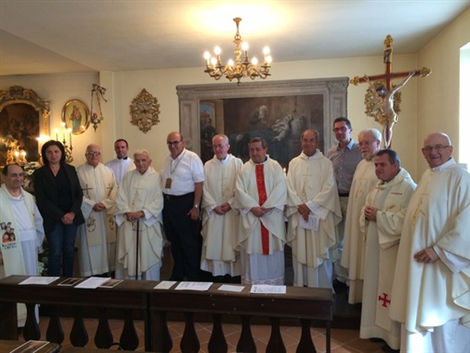 Con i sacerdoti originari e amici di Caramagna