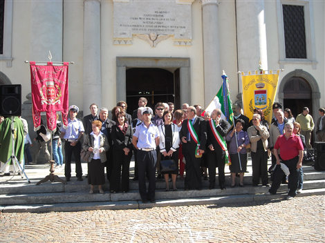 Davanti alla Chiesa Parrocchiale