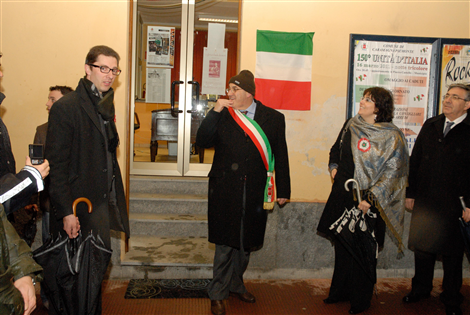 Scoprimento della targa della Biblioteca Civica